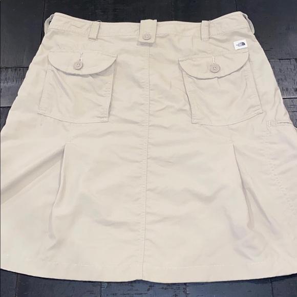 The North Face Sporty Hiking Khaki Utility Skirt - Picture 5 of 14